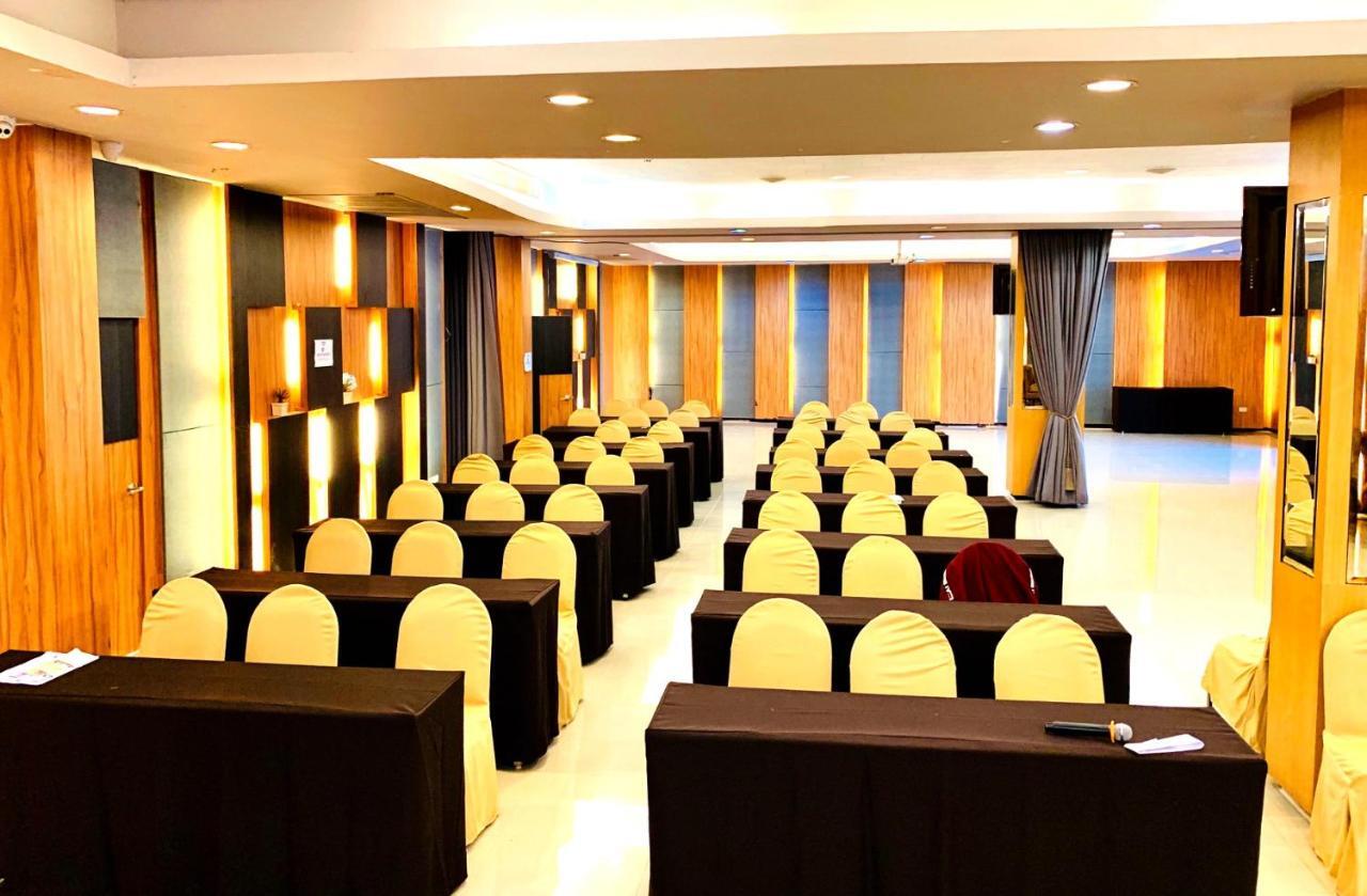 Mantra Varee Hotel Khon Kaen Exterior photo